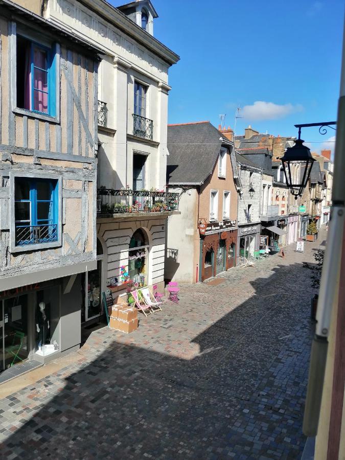 Spacieux T3 Lumineux Dans Quartier Historique Avec Wifi Redon Esterno foto