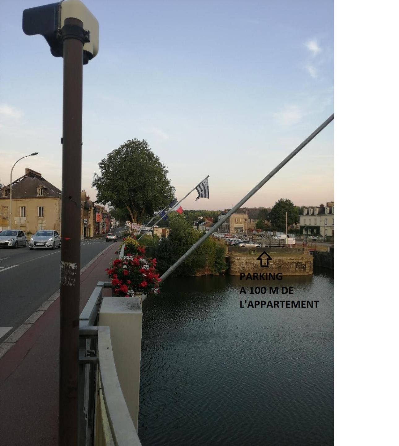 Spacieux T3 Lumineux Dans Quartier Historique Avec Wifi Redon Esterno foto